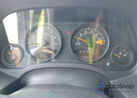 2014 Jeep Compass Sport из США, поврежденный, VIN 1C4NJDBB6ED841264